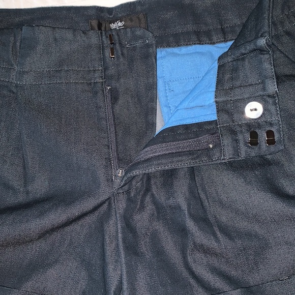 Navy Stretch Shorts - Picture 3 of 4